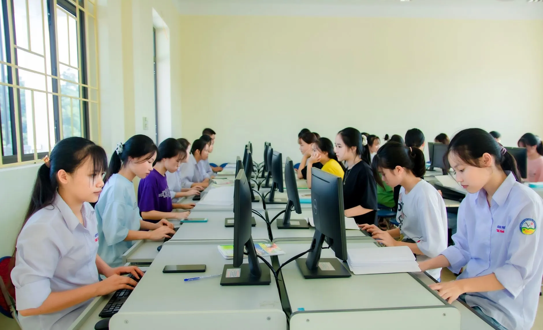 海南企业公文流转系统选型指南:审批流软件功能对比与实施要点